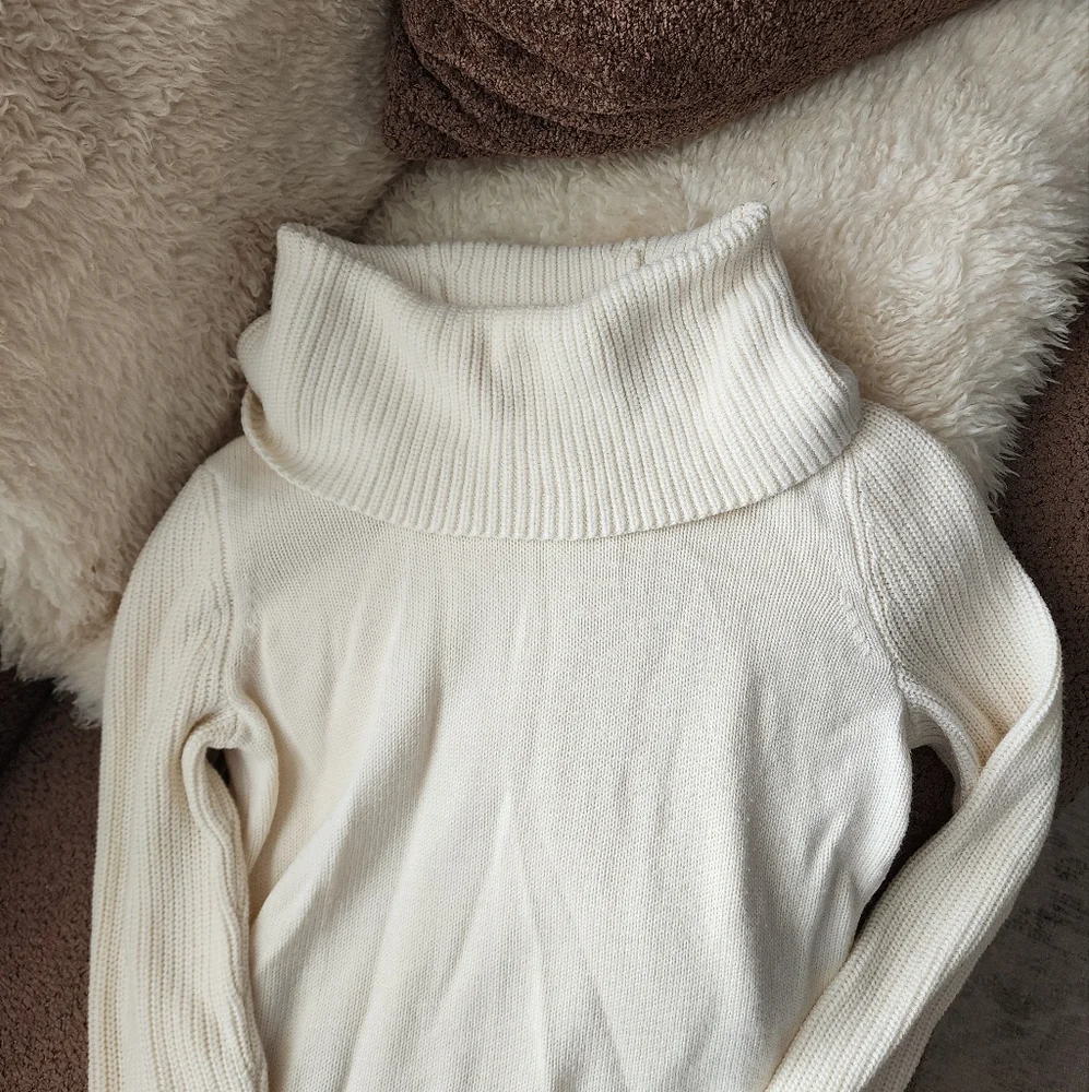 Ralph Lauren Cream Wool Blend Turtleneck Sweater - Picture 2 of 5